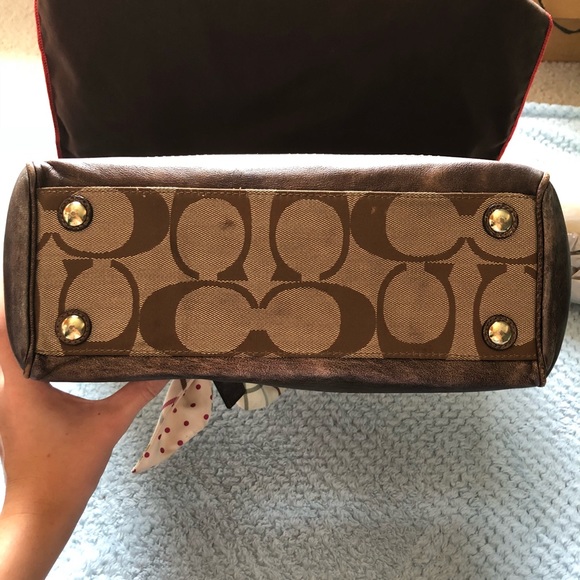 Coach Signature Hampton Madeline Satchel w/ Scarf - Picture 7 of 8